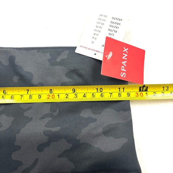 NWT Spanx Gray Ecocare Seamless Highrise Camouflage Full Length Leggings (M) - Picture 14 of 16